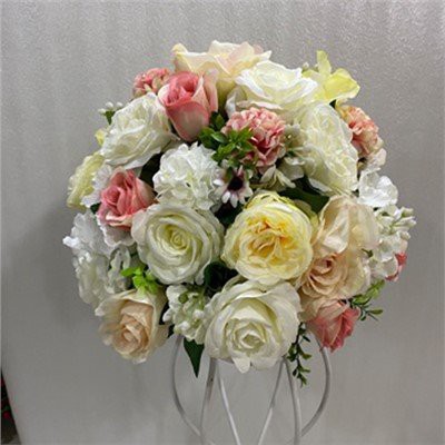 ดอกไม้ประดิษฐ์ประดับกลางงานแต่งงาน