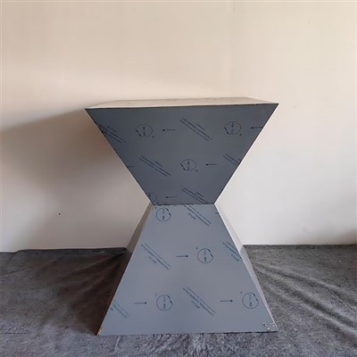 การตั้งค่าโต๊ะเค้ก